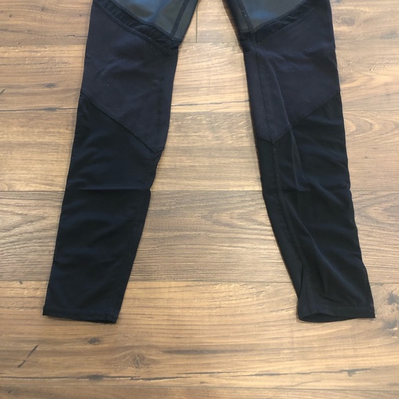 ALO yoga Leggings - Picture 4 of 11